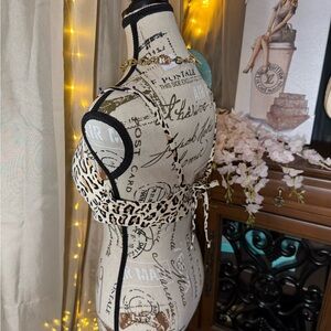 Leopard Print Women's Swimsuit Top NWOT 34D